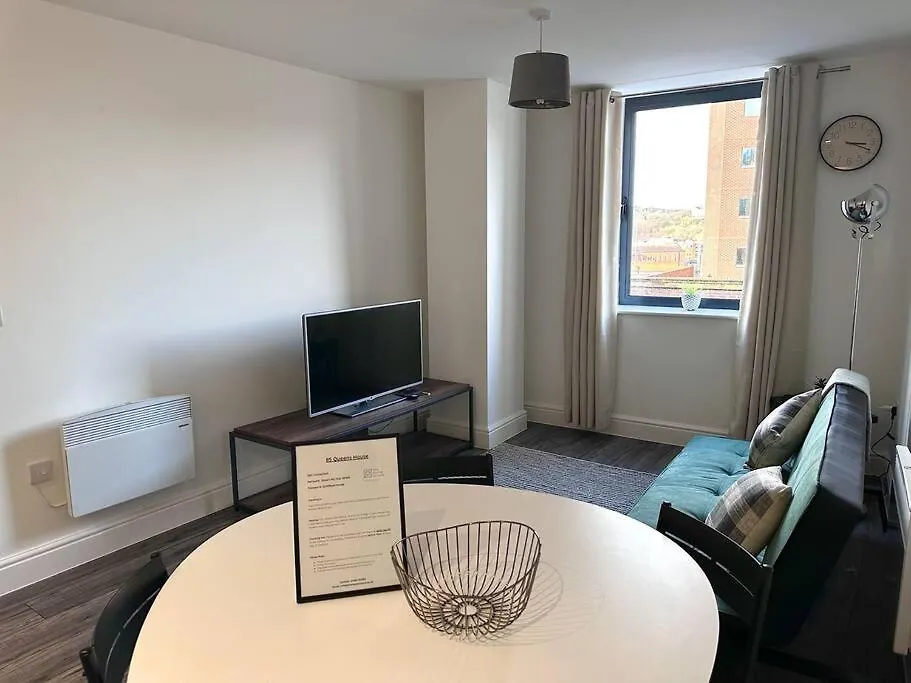 Queens House City Centre Apartments شيفيلد المملكة المتحدة