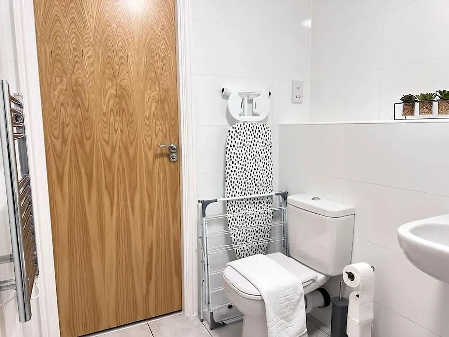 Queens House City Centre Apartments شيفيلد